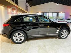 Infiniti Q70